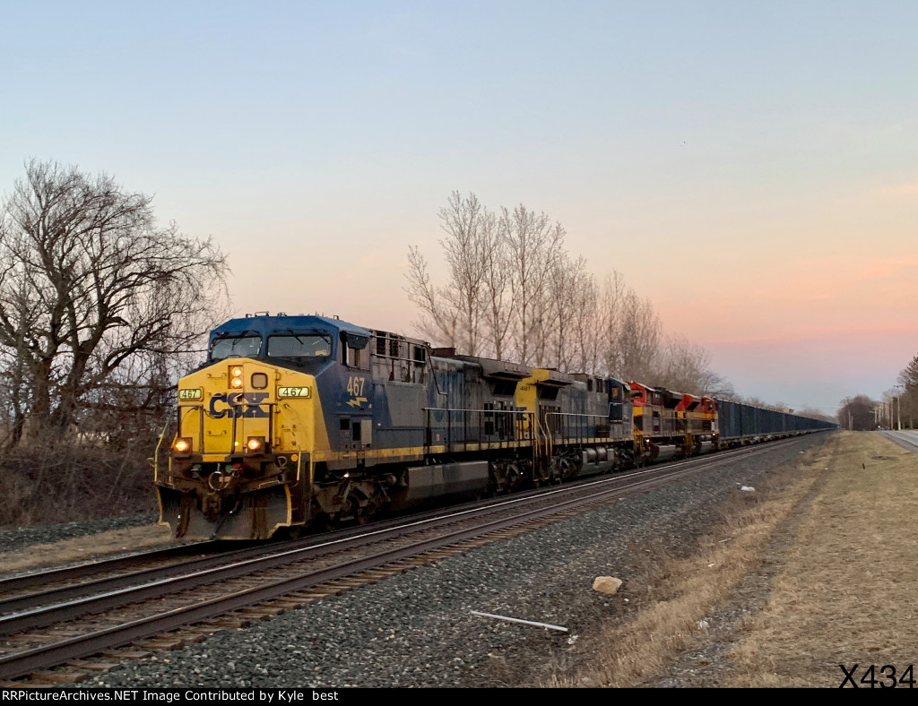 CSX 467 on X434